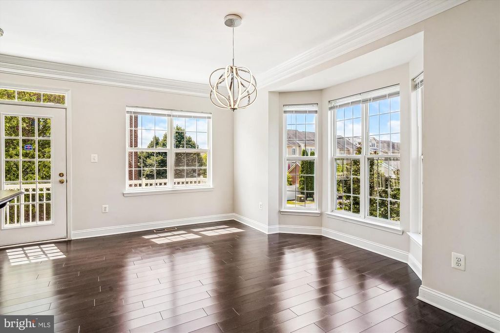 Image 7 of property listing at 12962 CLARKSBURG SQUARE RD, Clarksburg, MD 20871