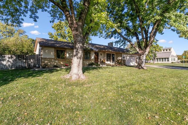 257 S Village Rd, Andover, KS 67002