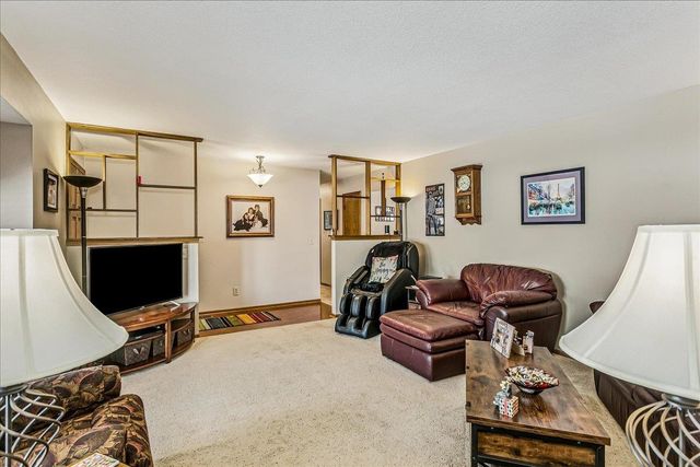 257 S Village Rd, Andover, KS 67002