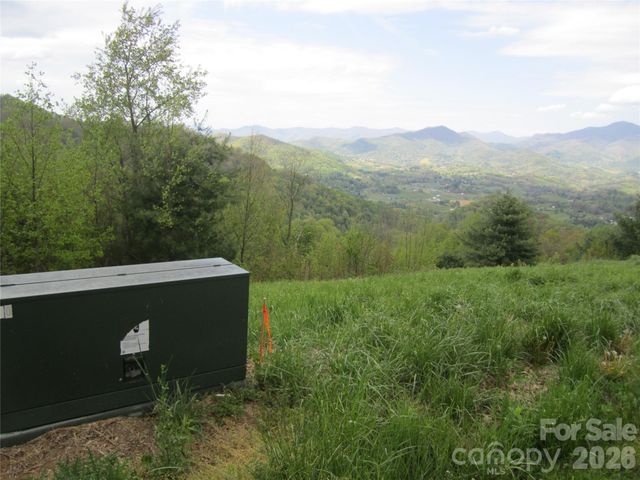 000 Signature Row Boulevard Lot 17, Waynesville, NC 28785
