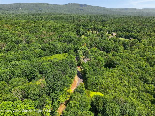 148 Quannacut Road, Pine Bush, NY 12566