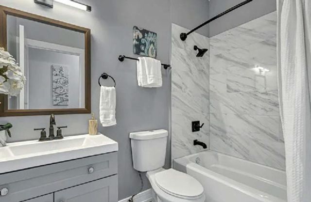 4155 S Prairie Avenue, Chicago, IL 60653