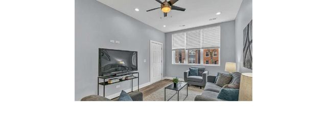 4155 S Prairie Avenue, Chicago, IL 60653