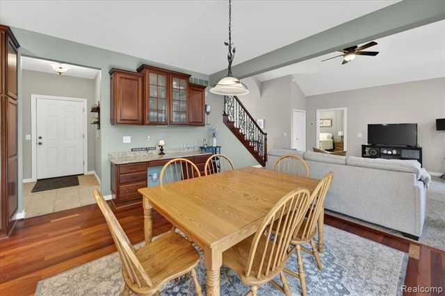 8746 N Hills Court, Howell, MI 48843