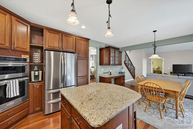 8746 N Hills Court, Howell, MI 48843