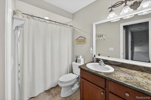 8746 N Hills Court, Howell, MI 48843