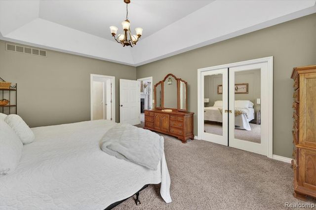 8746 N Hills Court, Howell, MI 48843