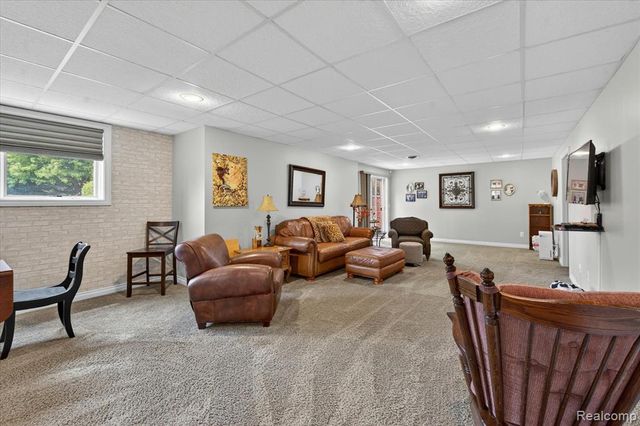 8746 N Hills Court, Howell, MI 48843