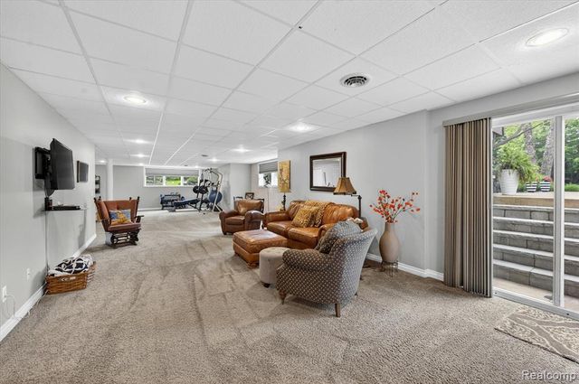 8746 N Hills Court, Howell, MI 48843
