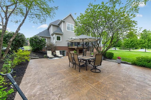 8746 N Hills Court, Howell, MI 48843