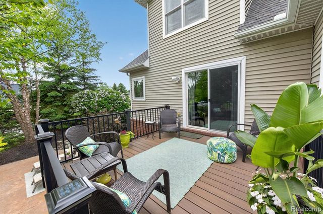 8746 N Hills Court, Howell, MI 48843