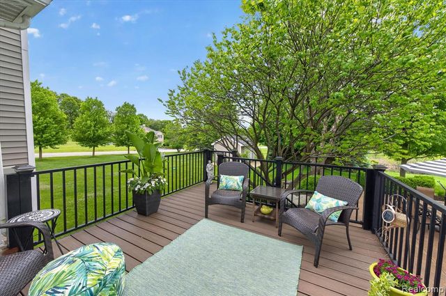 8746 N Hills Court, Howell, MI 48843