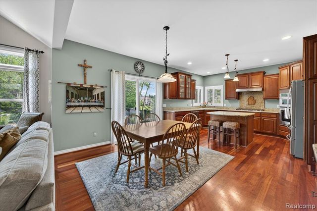 8746 N Hills Court, Howell, MI 48843
