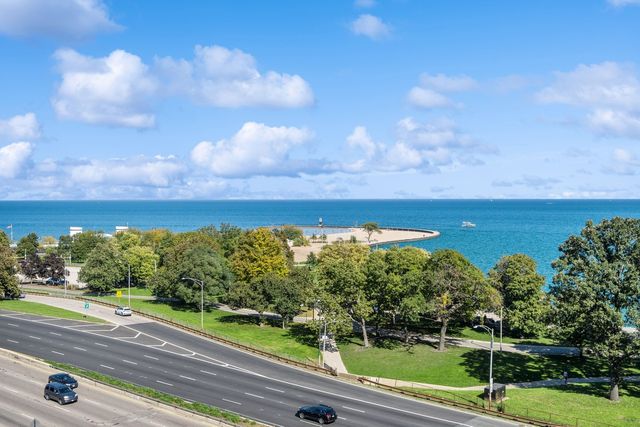 1540 N Lake Shore Drive 8N, Chicago, IL 60610