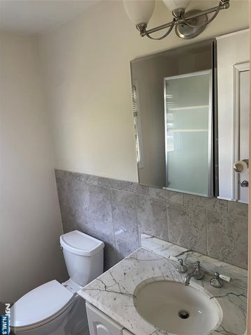 107 Madison Avenue 1, Midland Park, NJ 07432