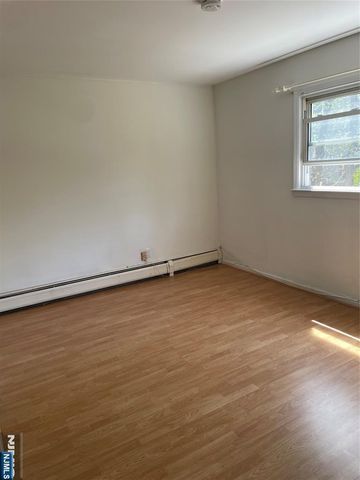 107 Madison Avenue 1, Midland Park, NJ 07432