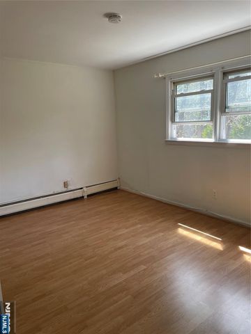 107 Madison Avenue 1, Midland Park, NJ 07432