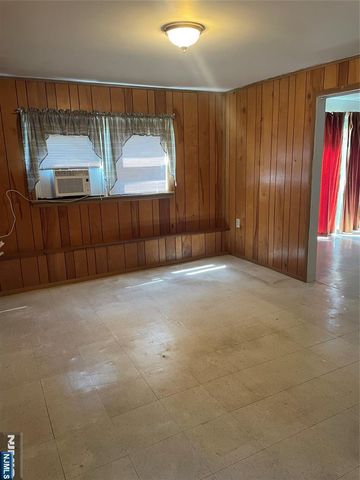 107 Madison Avenue 1, Midland Park, NJ 07432