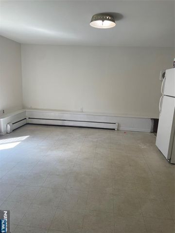 107 Madison Avenue 1, Midland Park, NJ 07432