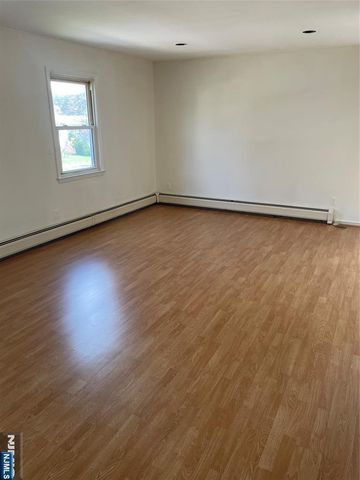 107 Madison Avenue 1, Midland Park, NJ 07432