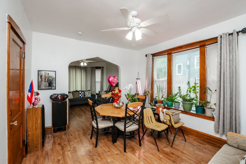 3417 W Evergreen Avenue, Chicago, IL 60651 — photo 4