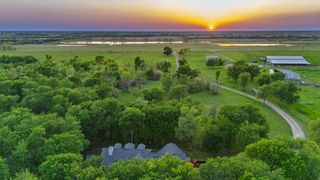 6017 State Highway 34, Honey Grove, TX 75446