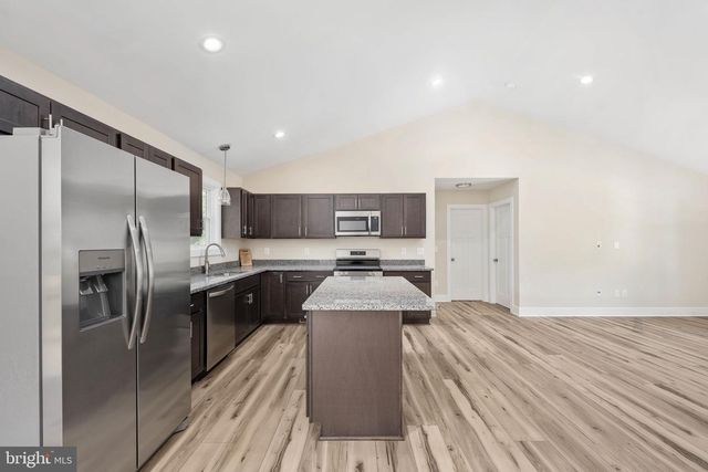264 DOGWOOD DR, Louisa, VA 23093