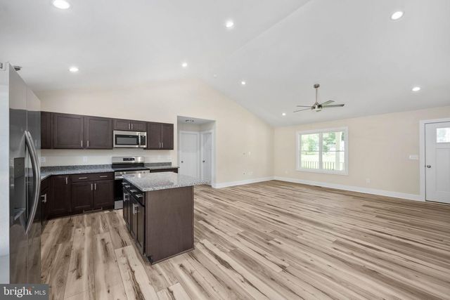 264 DOGWOOD DR, Louisa, VA 23093