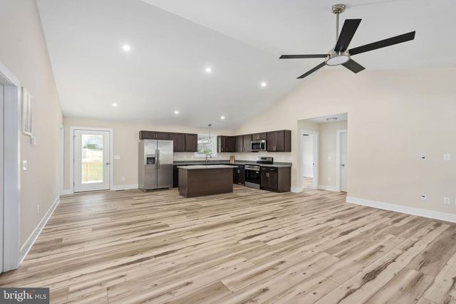 264 DOGWOOD DR, Louisa, VA 23093