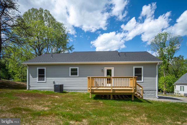 264 DOGWOOD DR, Louisa, VA 23093