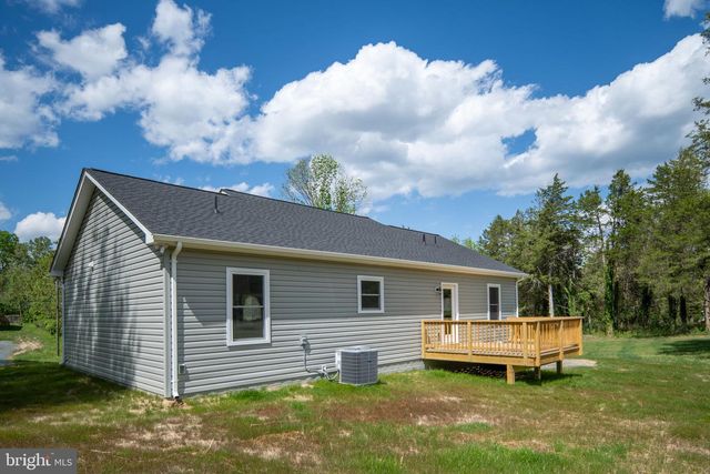 264 DOGWOOD DR, Louisa, VA 23093