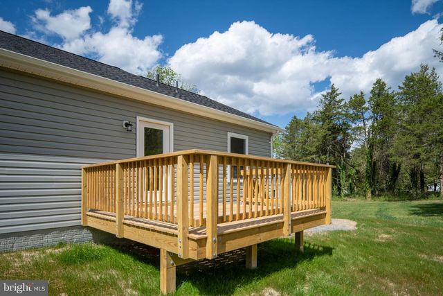 264 DOGWOOD DR, Louisa, VA 23093