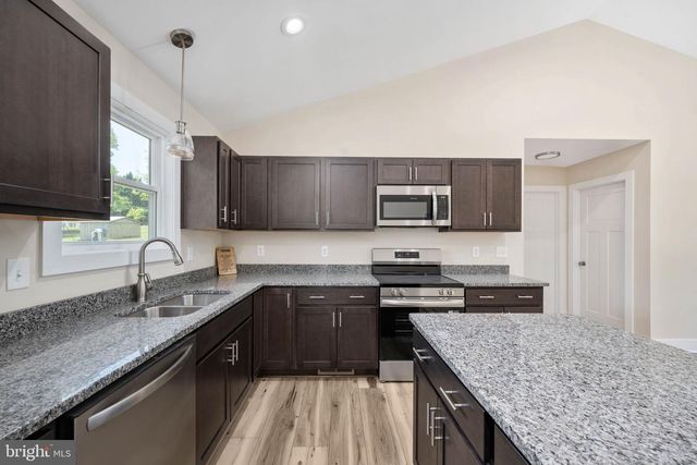 264 DOGWOOD DR, Louisa, VA 23093