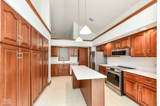 13764 Roswell Drive, Carmel, IN 46032