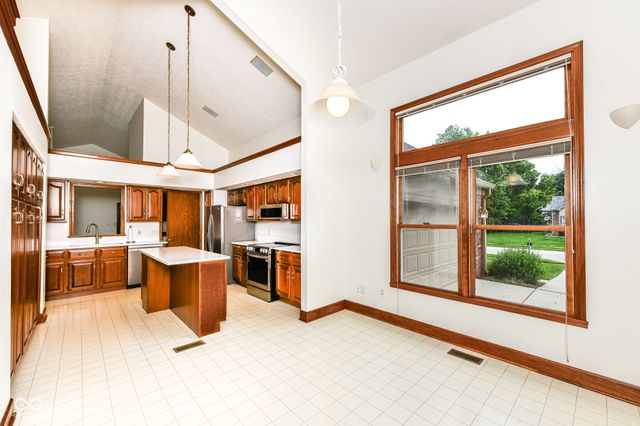 13764 Roswell Drive, Carmel, IN 46032