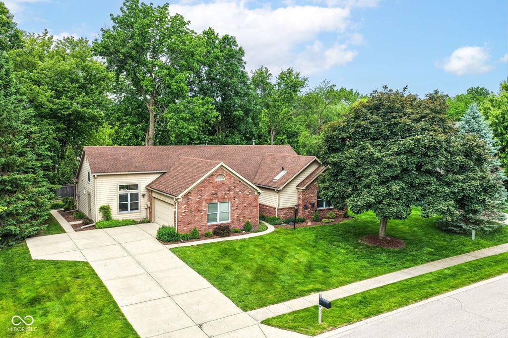 13764 Roswell Drive, Carmel, IN 46032