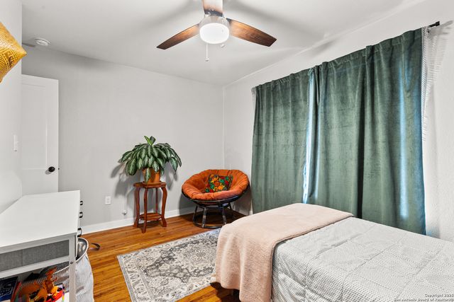 1443 W Kings Hwy, San Antonio, TX 78201