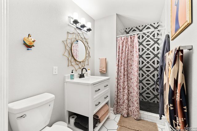 1443 W Kings Hwy, San Antonio, TX 78201