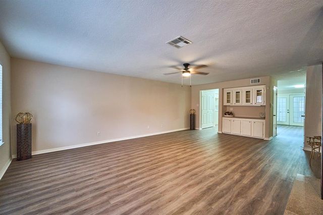 10818 Briar Forest Drive 34, Houston, TX 77042