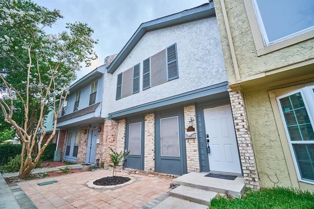 10818 Briar Forest Drive 34, Houston, TX 77042