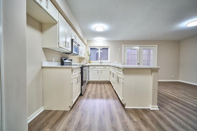 10818 Briar Forest Drive 34, Houston, TX 77042