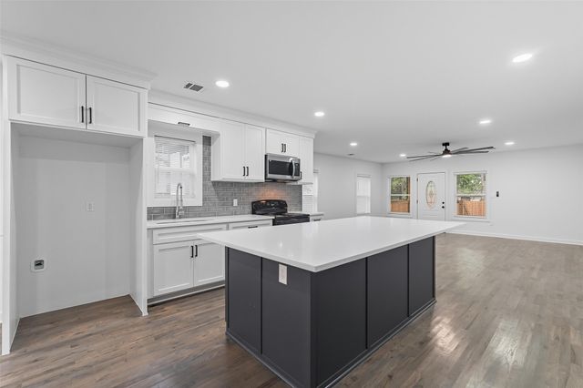 1901 S Jefferson Street, Kaufman, TX 75142