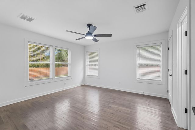 1901 S Jefferson Street, Kaufman, TX 75142