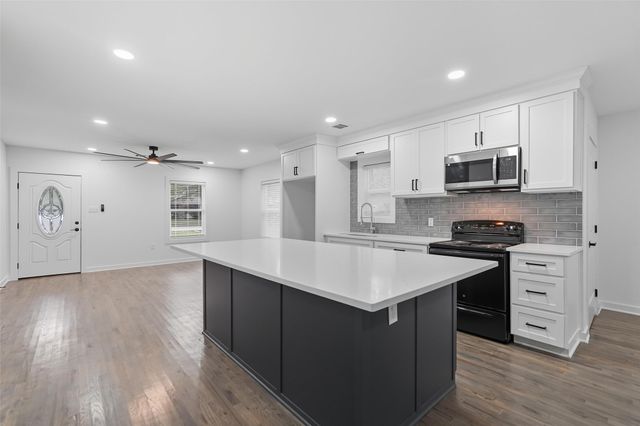 1901 S Jefferson Street, Kaufman, TX 75142