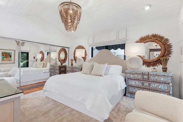 56 S Hibiscus Dr, Miami Beach, FL 33139