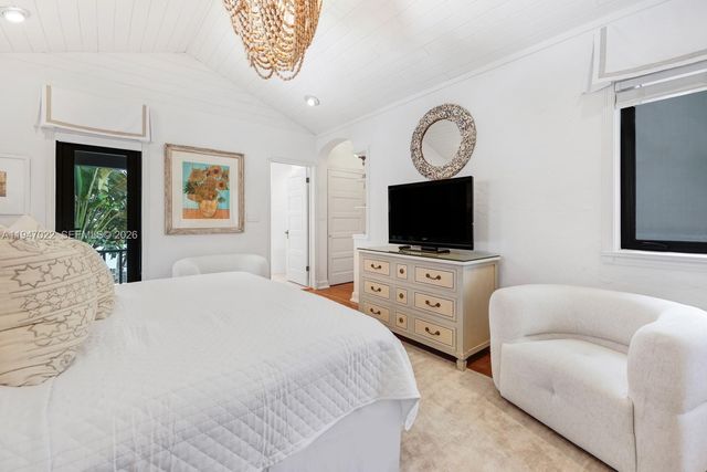 56 S Hibiscus Dr, Miami Beach, FL 33139