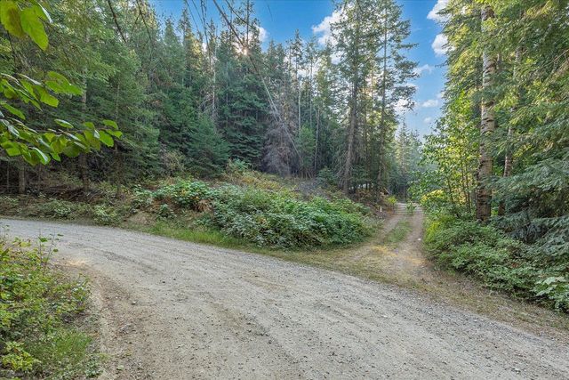 80 Virginia Ln, Newport, WA 99156