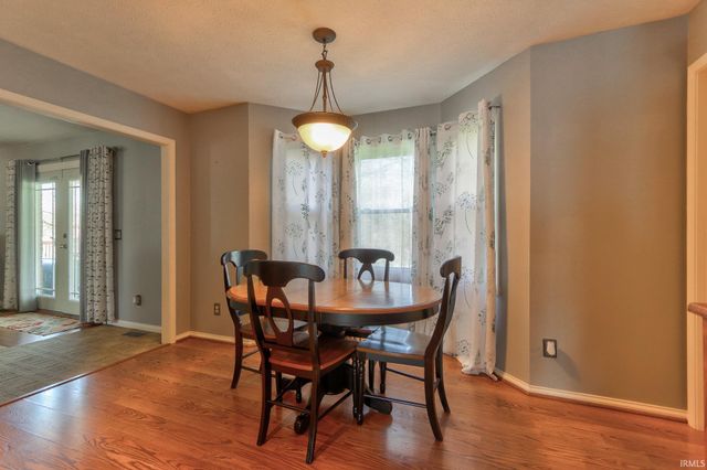 10124 Brookline Drive, Evansville, IN 47711