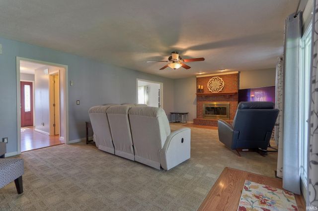 10124 Brookline Drive, Evansville, IN 47711