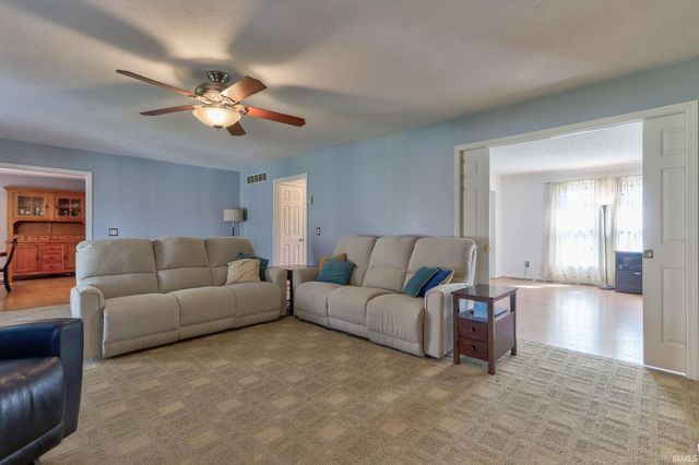 10124 Brookline Drive, Evansville, IN 47711